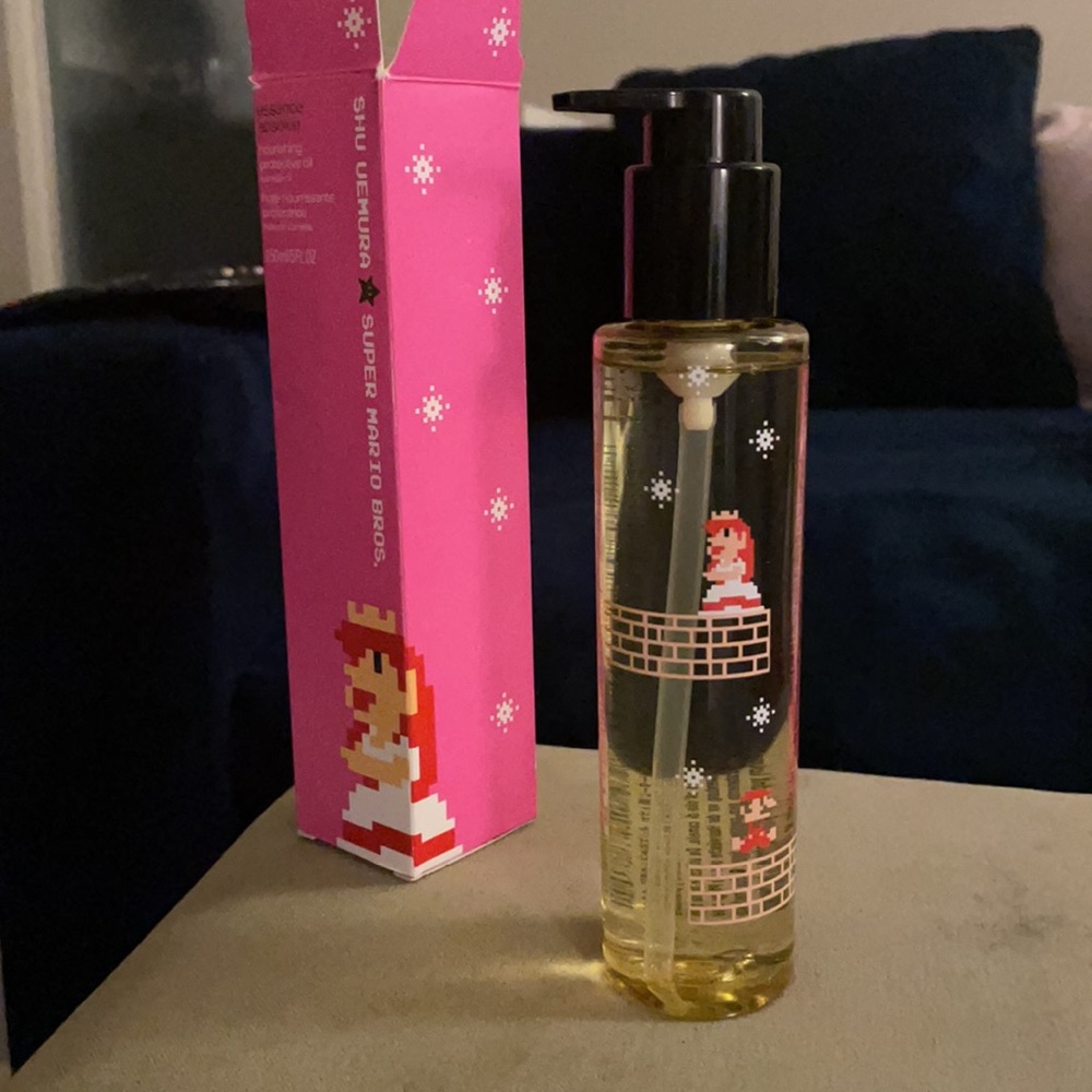 shu uemura essence absolue oil - Mario edition